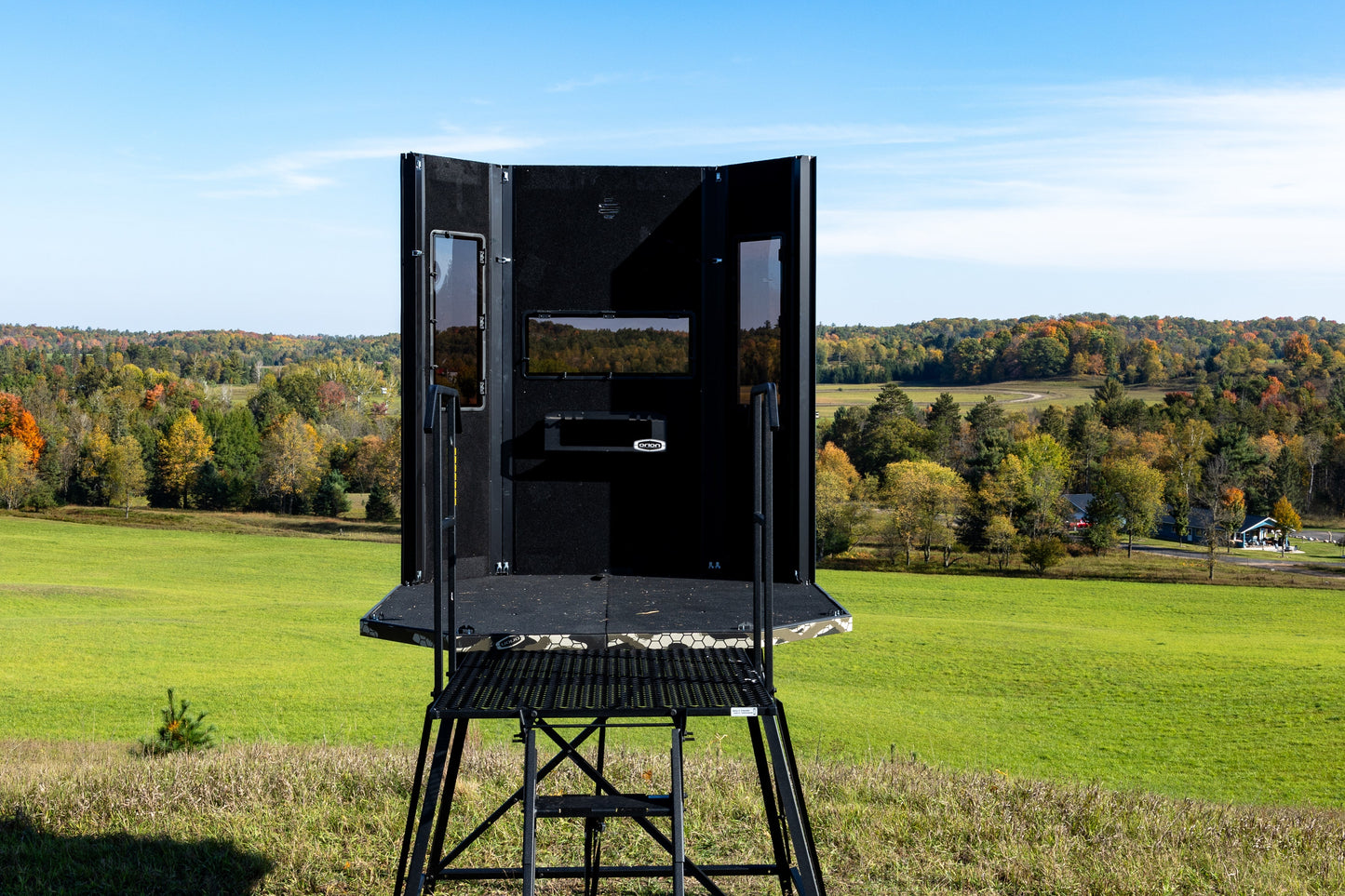 Orion 68T - Modular Deer Hunting Blind with Tinted Windows