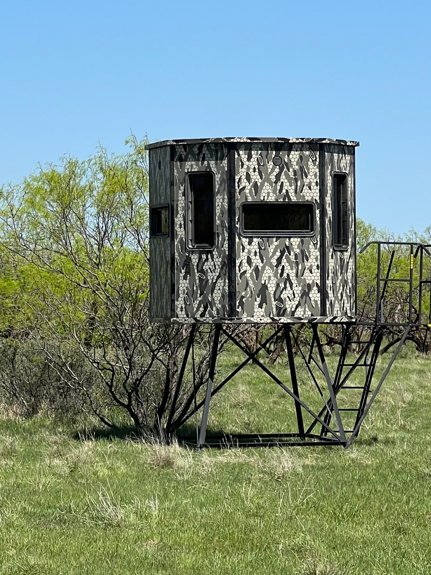 Orion 78T - Modular Deer Hunting Blind with Tinted Windows