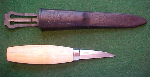 Mora Carving 