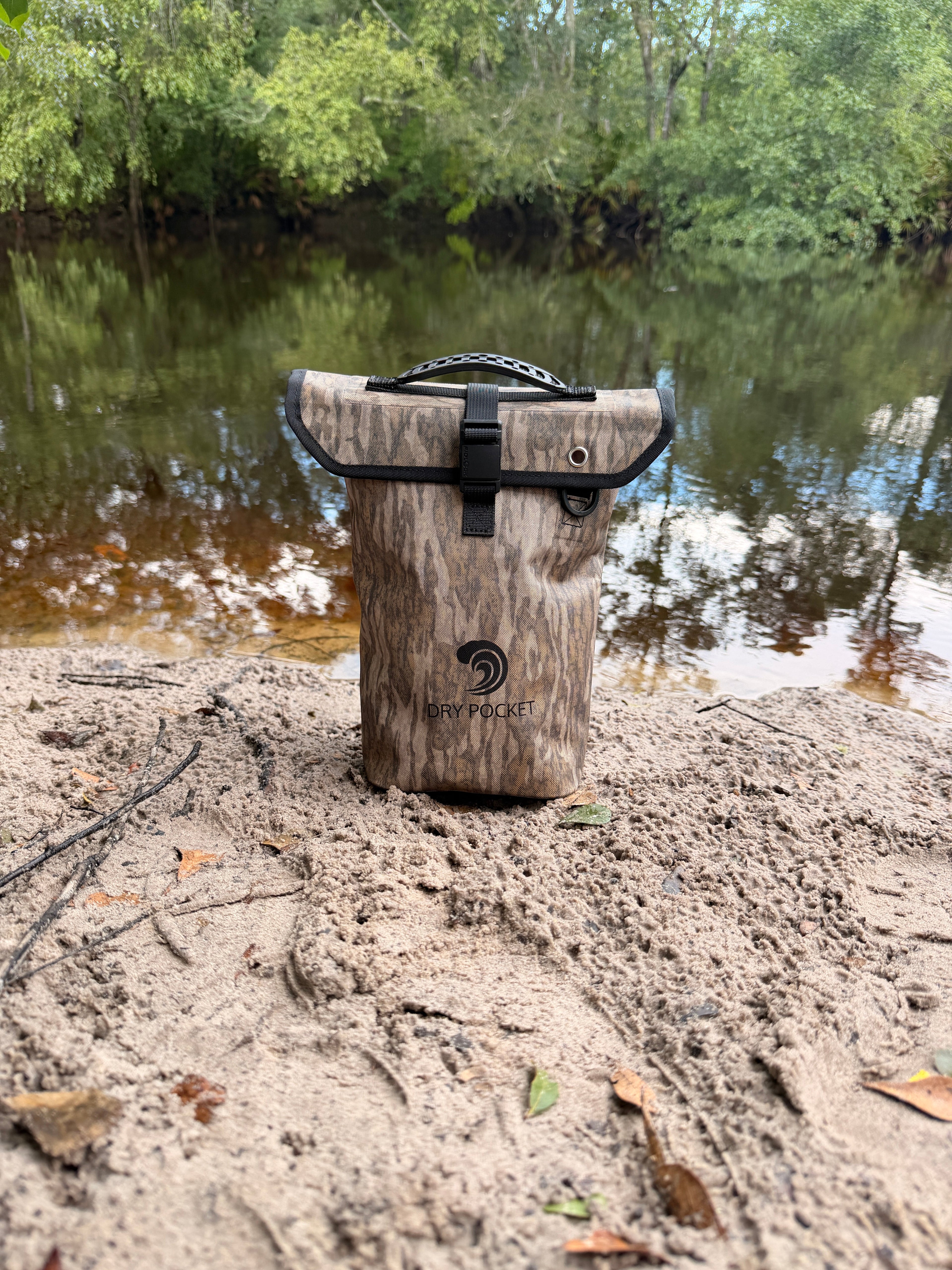 [PRE-ORDER OUR NEW DRY BAG ARRIVING LATE AUGUST] Shell Bag / Boating Bag - Bottomland Camo