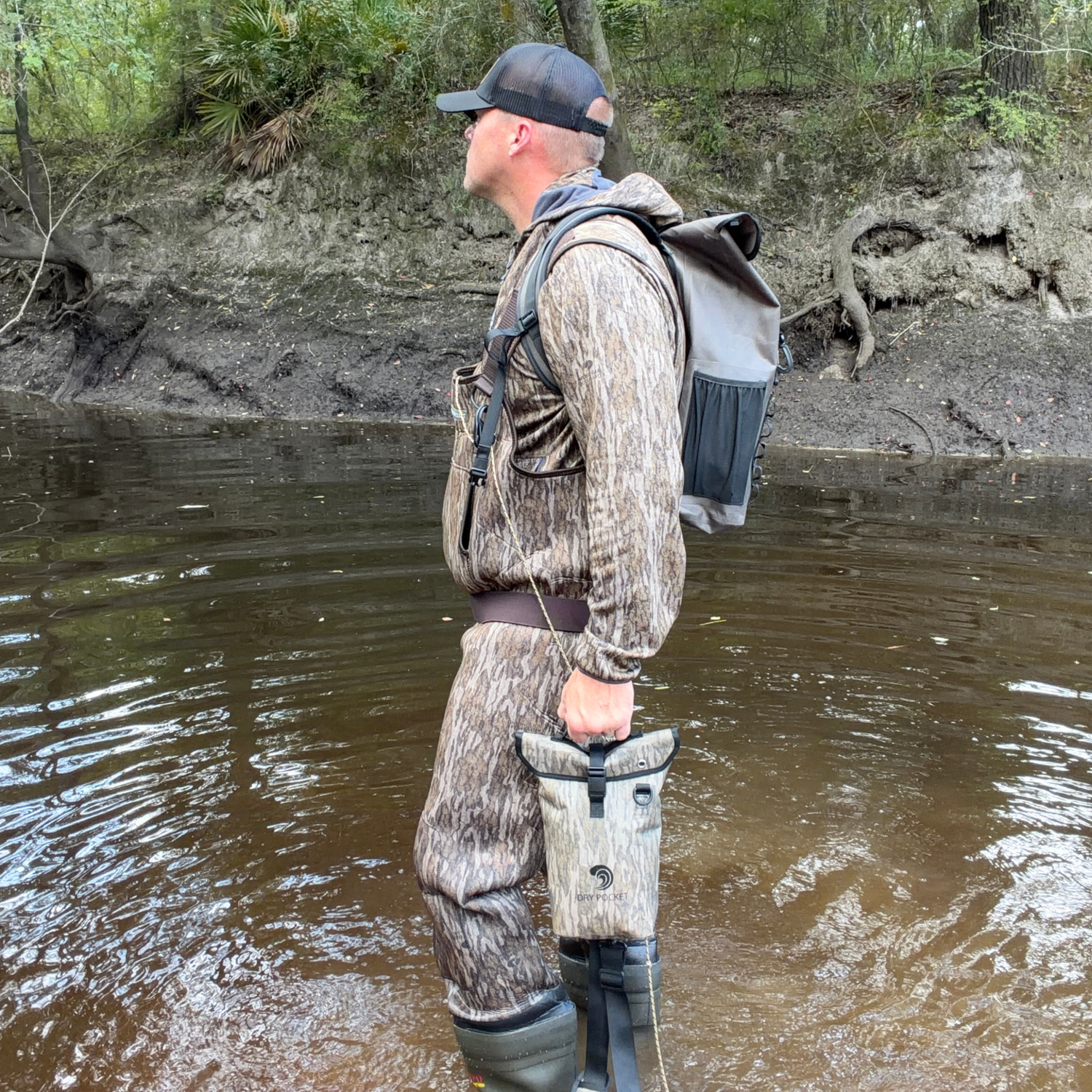 [PRE-ORDER OUR NEW DRY BAG ARRIVING LATE AUGUST] Shell Bag / Boating Bag - Bottomland Camo